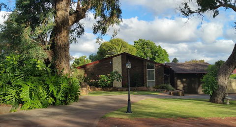 Jacaranda Hideaway Bed & Breakfast - Hotel Accommodation 16