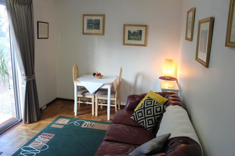 Jacaranda Hideaway Bed & Breakfast - Hotel Accommodation 3