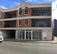 James Henty Apartments - Hotel Accommodation