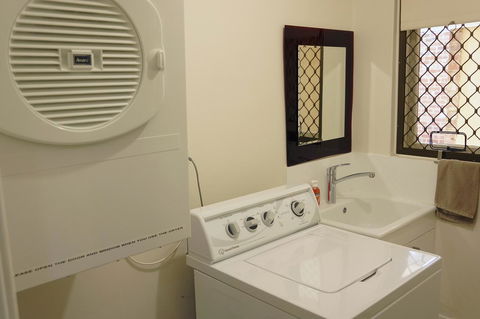Suffolk House - Hotel Accommodation 16