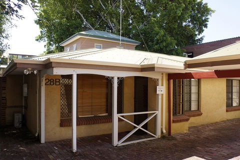 Suffolk House - Hotel Accommodation 3