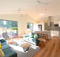 Sunny Blinco Street House - Hotel Accommodation