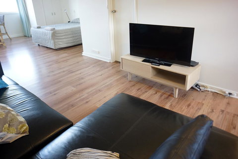 Studio 208 With Ocean Views - Hotel Accommodation 9