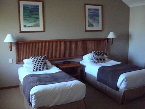 Presidential Bungalow - Hotel Accommodation 8