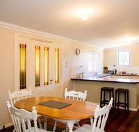 Yvonnes Rest Holiday Home - Hotel Accommodation