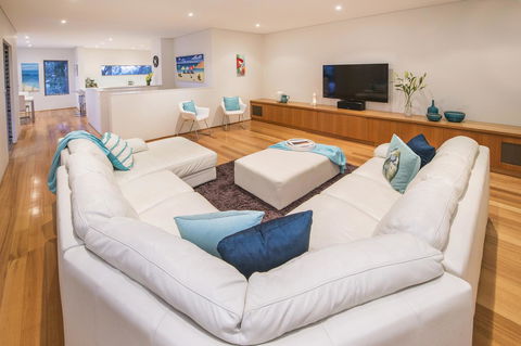 Calm Waters - Hotel Accommodation 28