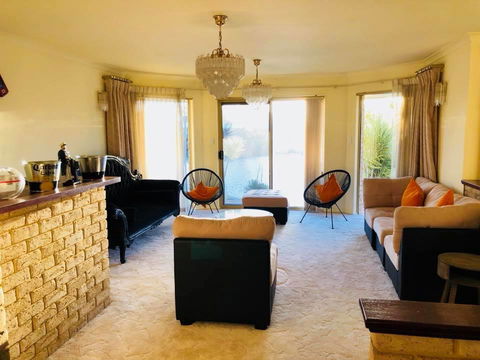 LA ANCHOR ON THE CANALS (MANDURAH) - Hotel Accommodation 1