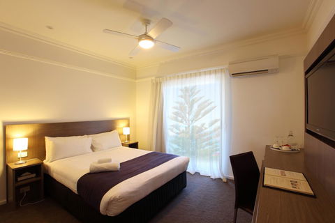 Cottesloe Beach Hotel - Hotel Accommodation 24