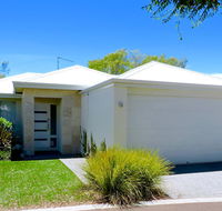 Contemporary Cove - Quindalup - Hotel Accommodation