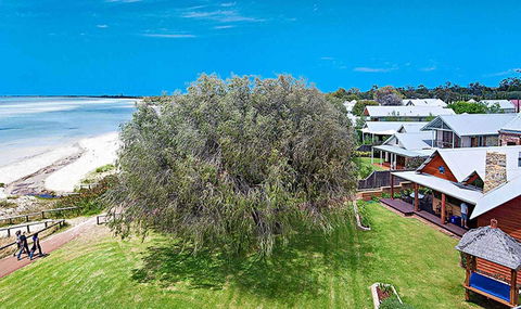 Beach House Dunsborough - Hotel Accommodation 1