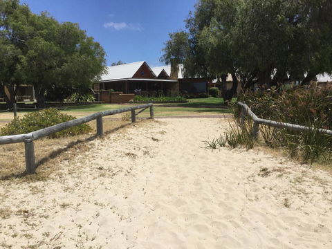 Beach House Dunsborough - Hotel Accommodation 17