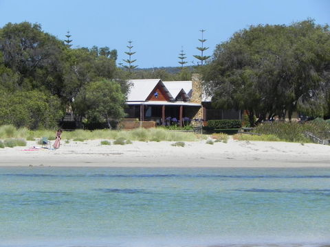 Beach House Dunsborough - Hotel Accommodation 0