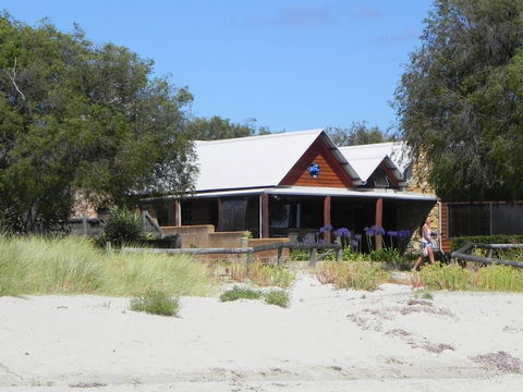 Beach House Dunsborough - Hotel Accommodation 9