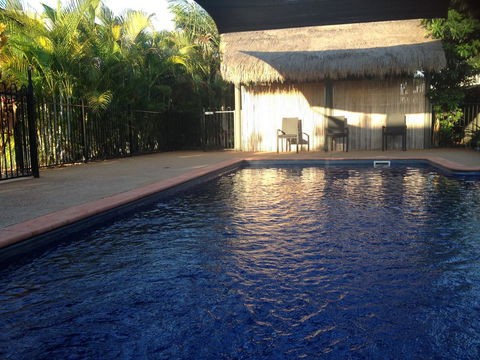 Breezes Apartments - Hotel Accommodation 1