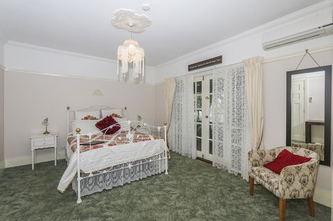 Rosebridge House Bed & Breakfast Adult Retreat - Hotel Accommodation 9