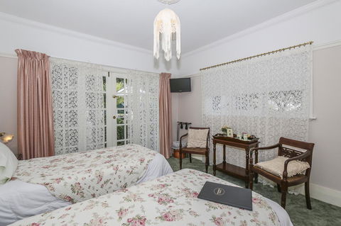 Rosebridge House Bed & Breakfast Adult Retreat - Hotel Accommodation 18