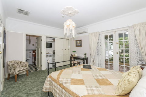 Rosebridge House Bed & Breakfast Adult Retreat - Hotel Accommodation 13