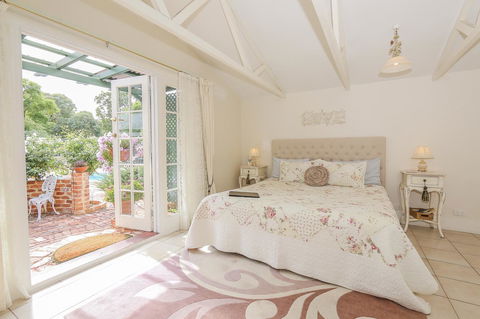 Rosebridge House Bed & Breakfast Adult Retreat - Hotel Accommodation 4