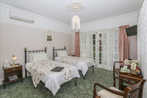 Rosebridge House Bed & Breakfast Adult Retreat - Hotel Accommodation 19