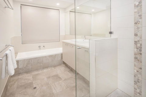 15 Cabot Close - Hotel Accommodation 10