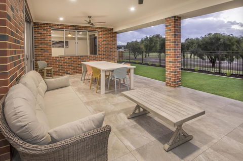 15 Cabot Close - Hotel Accommodation 21