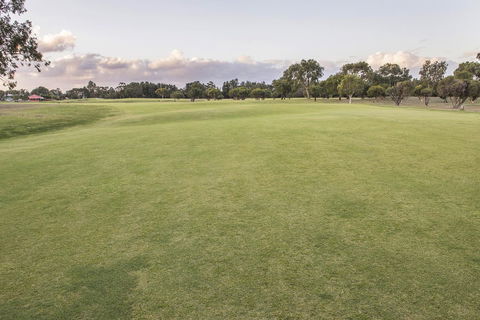 15 Cabot Close - Hotel Accommodation 27