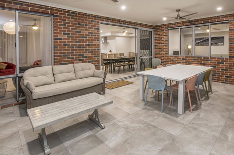15 Cabot Close - Hotel Accommodation 22