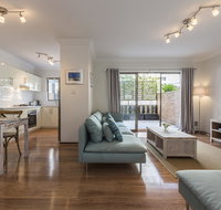 Cottesloe Sea Salt Abode - Hotel Accommodation
