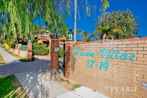 Scarborough Beach, Perth - Sun & Surf Villa - Hotel Accommodation 2