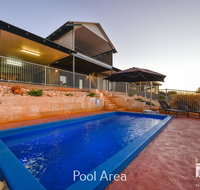 3 Kestrel Place - PRIVATE JETTY  POOL - Hotel Accommodation
