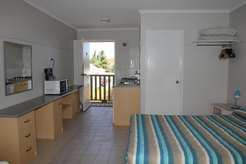 Ningaloo Coral Bay â€“ Bayview - Hotel Accommodation 23