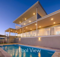 32 Corella Court - Private Jetty and Pool - Hotel Accommodation