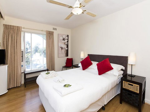 Style In Subiaco - Hotel Accommodation 10