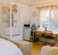 Garden Studio in Cottesloe - Hotel Accommodation