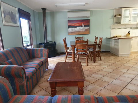 Eagle Bay Discovery - Hotel Accommodation 6