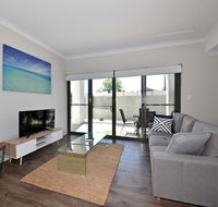 Modern Apartment Redcliffe near Perth Airport 0126 - Hotel Accommodation
