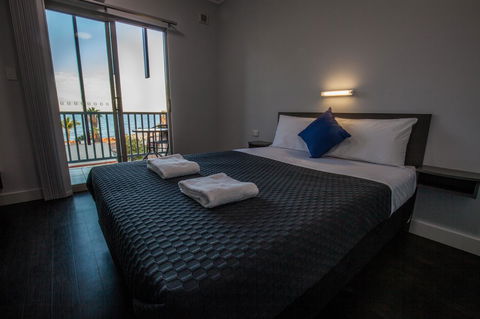 Beadon Bay Hotel - Hotel Accommodation 4