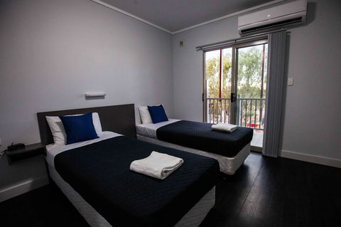 Beadon Bay Hotel - Hotel Accommodation 6