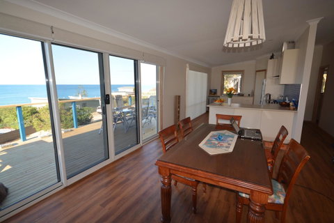Seascape Beach House - Hotel Accommodation 3