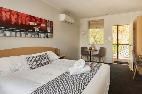 Elphin Serviced Apartments - Hotel Accommodation 22