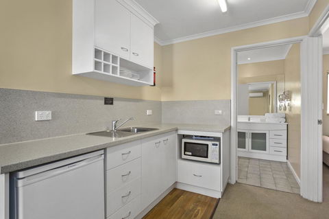 Elphin Serviced Apartments - Hotel Accommodation 39