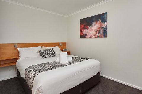 Elphin Serviced Apartments - Hotel Accommodation 2