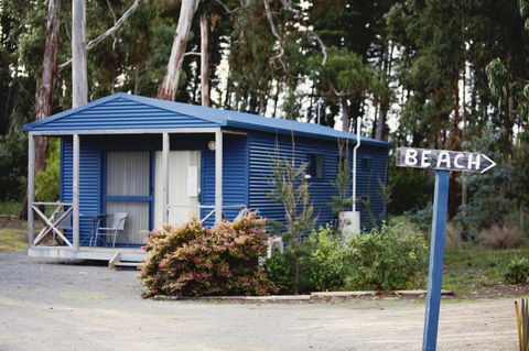 Seven Mile Beach Cabin And Caravan Park - Hotel Accommodation 0