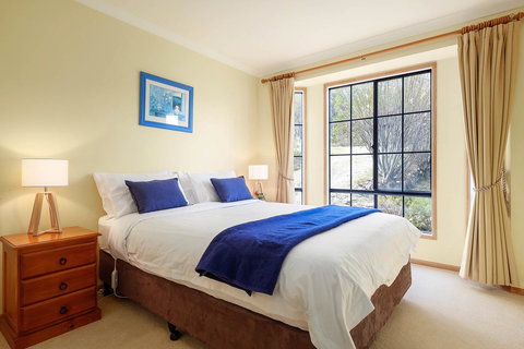 Omaroo Cottage Bruny Island - Hotel Accommodation 9