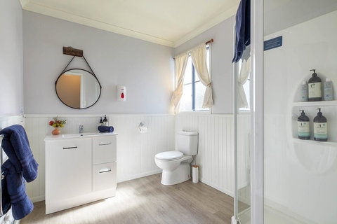 Omaroo Cottage Bruny Island - Hotel Accommodation 11