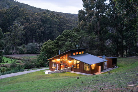 Adventure Bay Retreat Bruny Island - Hotel Accommodation 2