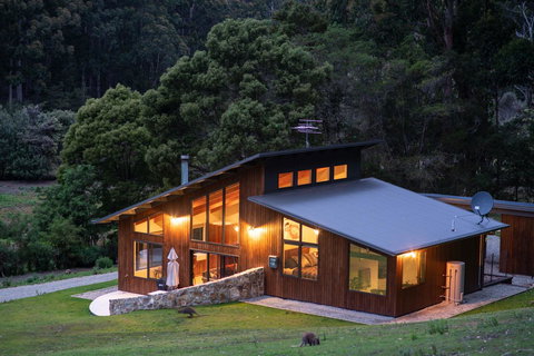Adventure Bay Retreat Bruny Island - Hotel Accommodation 1