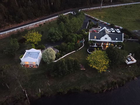 Forth River Cottage - Hotel Accommodation 2