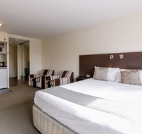 St Ives Motel Apartments - Hotel Accommodation