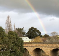 Richmond Bridge Accommodation Two the Bridge - Hotel Accommodation